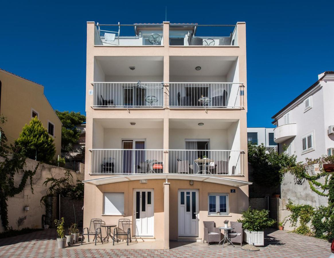 Apartments Amneris Trogir Ngoại thất bức ảnh