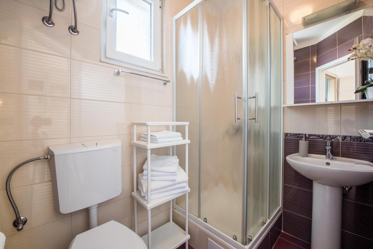 Apartments Amneris Trogir Ngoại thất bức ảnh
