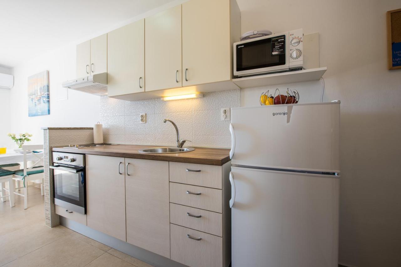 Apartments Amneris Trogir Ngoại thất bức ảnh