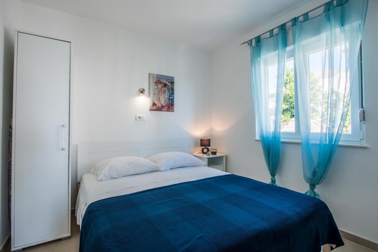 Apartments Amneris Trogir Ngoại thất bức ảnh
