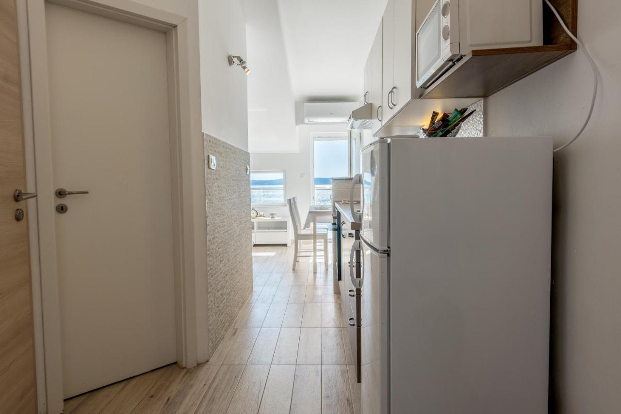 Apartments Amneris Trogir Ngoại thất bức ảnh